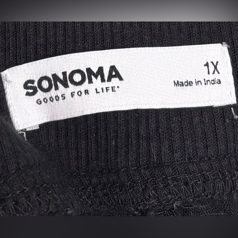 Sonoma Women's Black Cargo Shorts - Picture 3 of 3